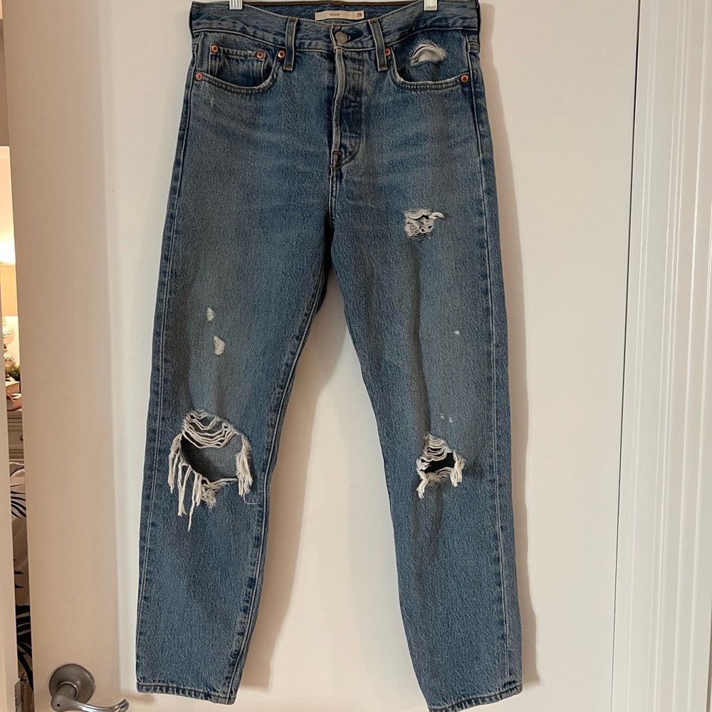 Levi's Vinatge Wedgie Straight Ripped Jeans